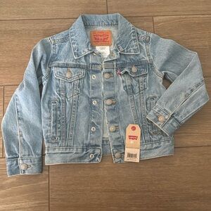 New Levi’s toddler Jean jacket